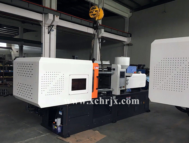 Injection Molding Machine for Making Plastic Expansion Screw Anchor 